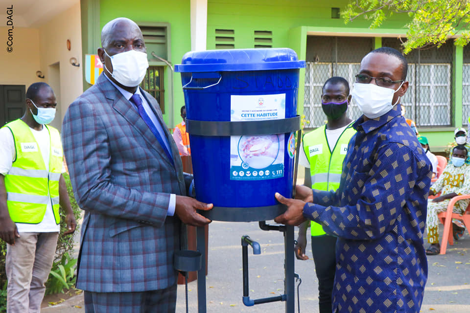Lutte contre la COVID19 dans le grand Lomé, le DAGL équipe les entreprises intervenant dans la filière déchets